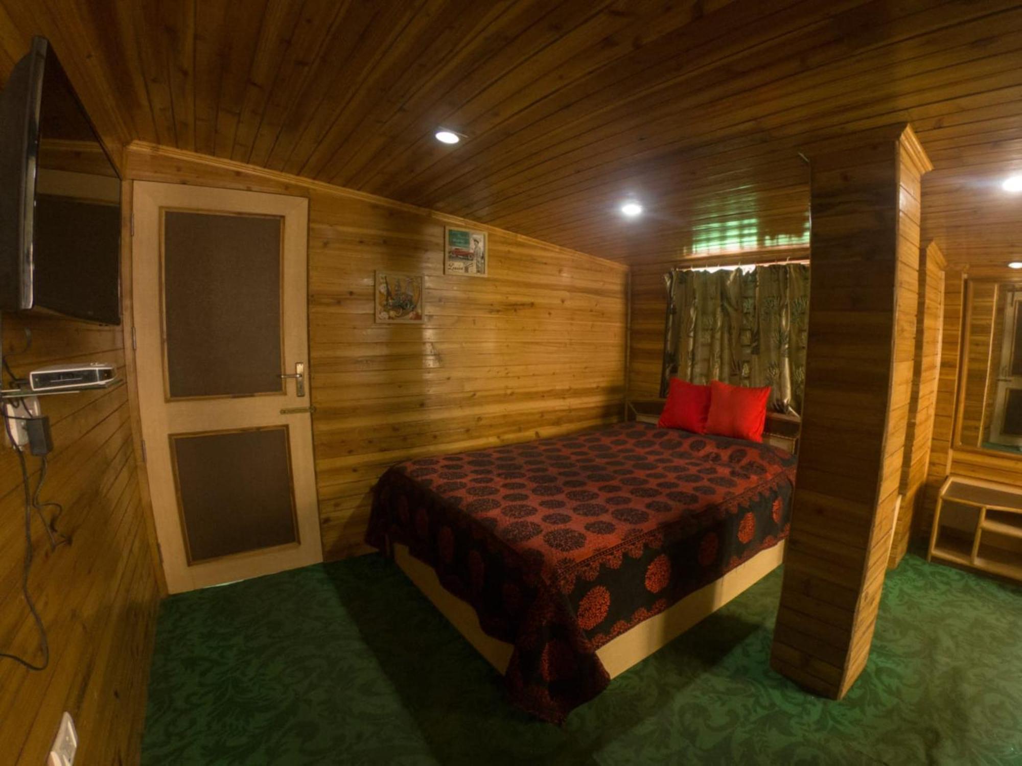 Grg Broadway Mall Road Darjeeling By Royal Collection Hotel Exterior photo